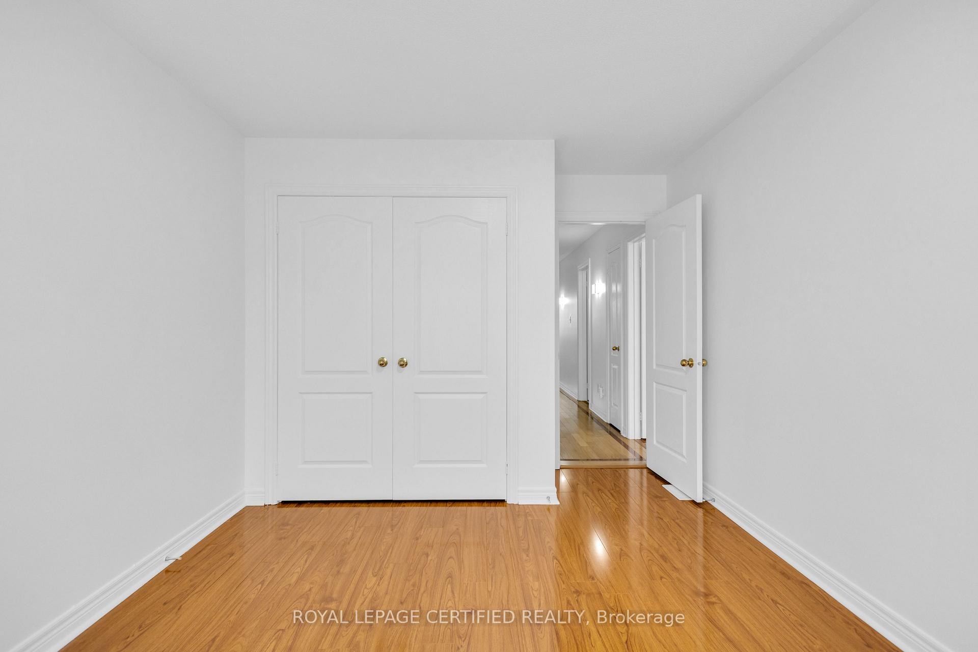 Photo 18 of 56 Pefferlaw Circle, Brampton, Bram West — HOMEH
