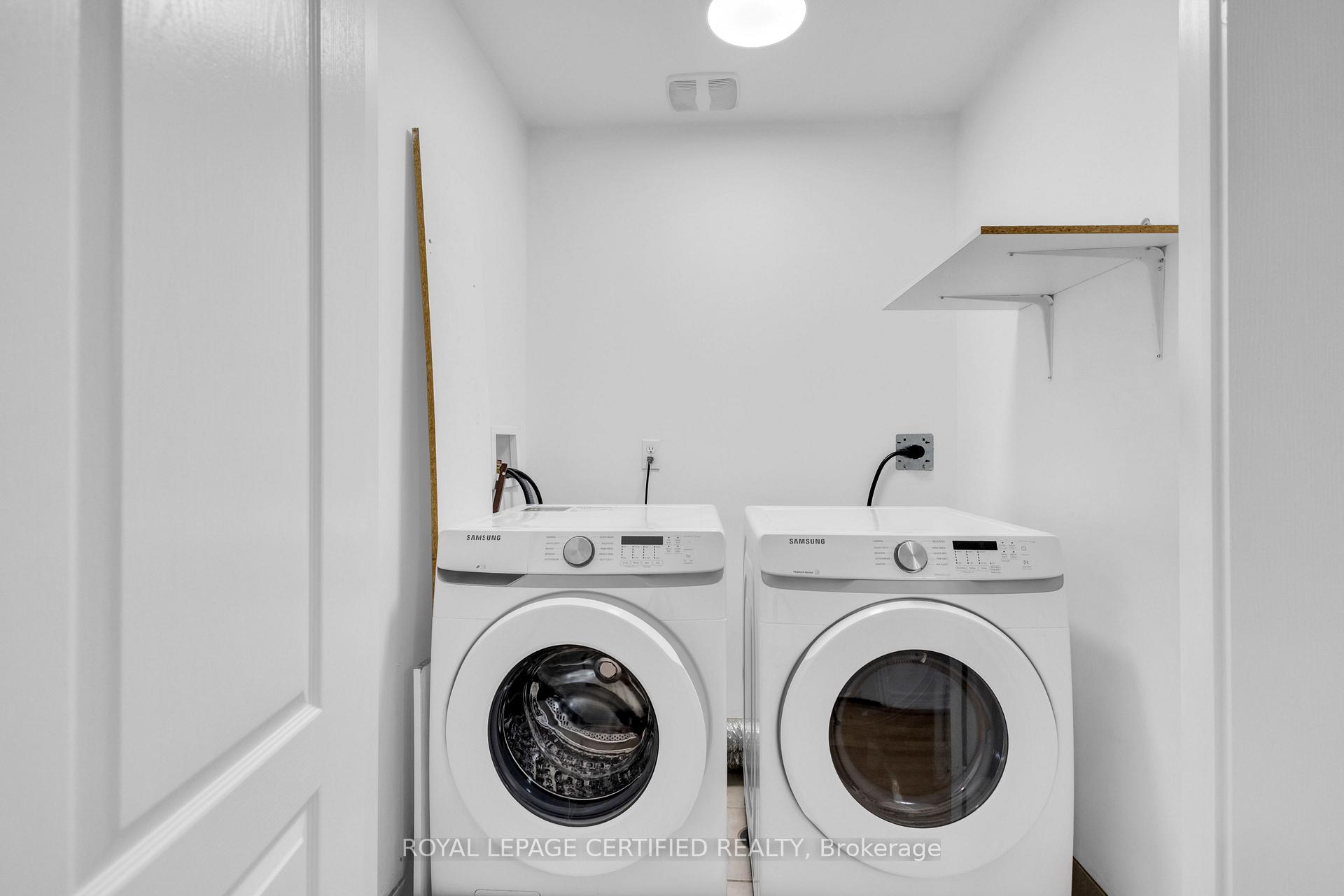 Photo 23 of 56 Pefferlaw Circle, Brampton, Bram West — HOMEH