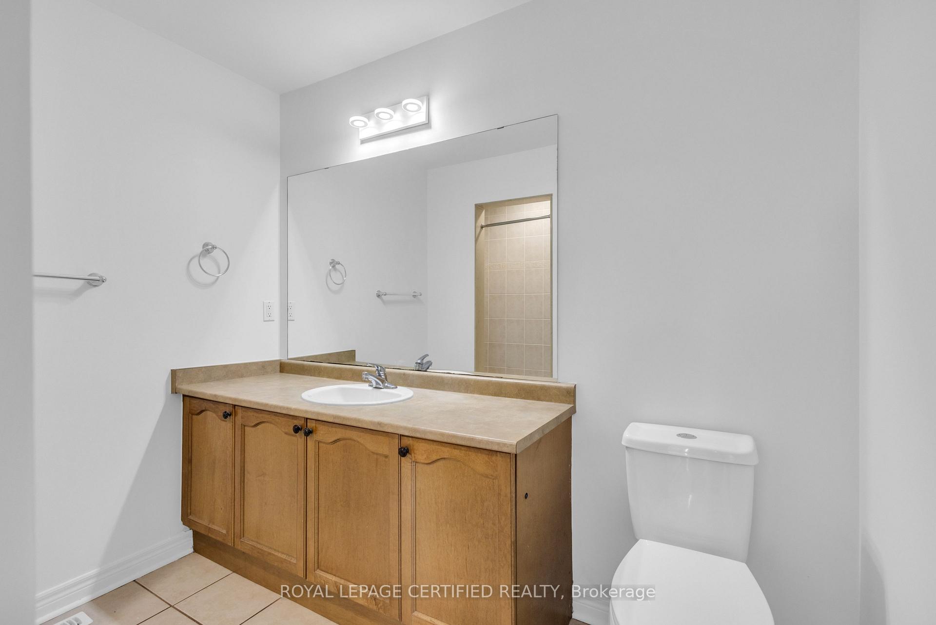 Photo 29 of 56 Pefferlaw Circle, Brampton, Bram West — HOMEH