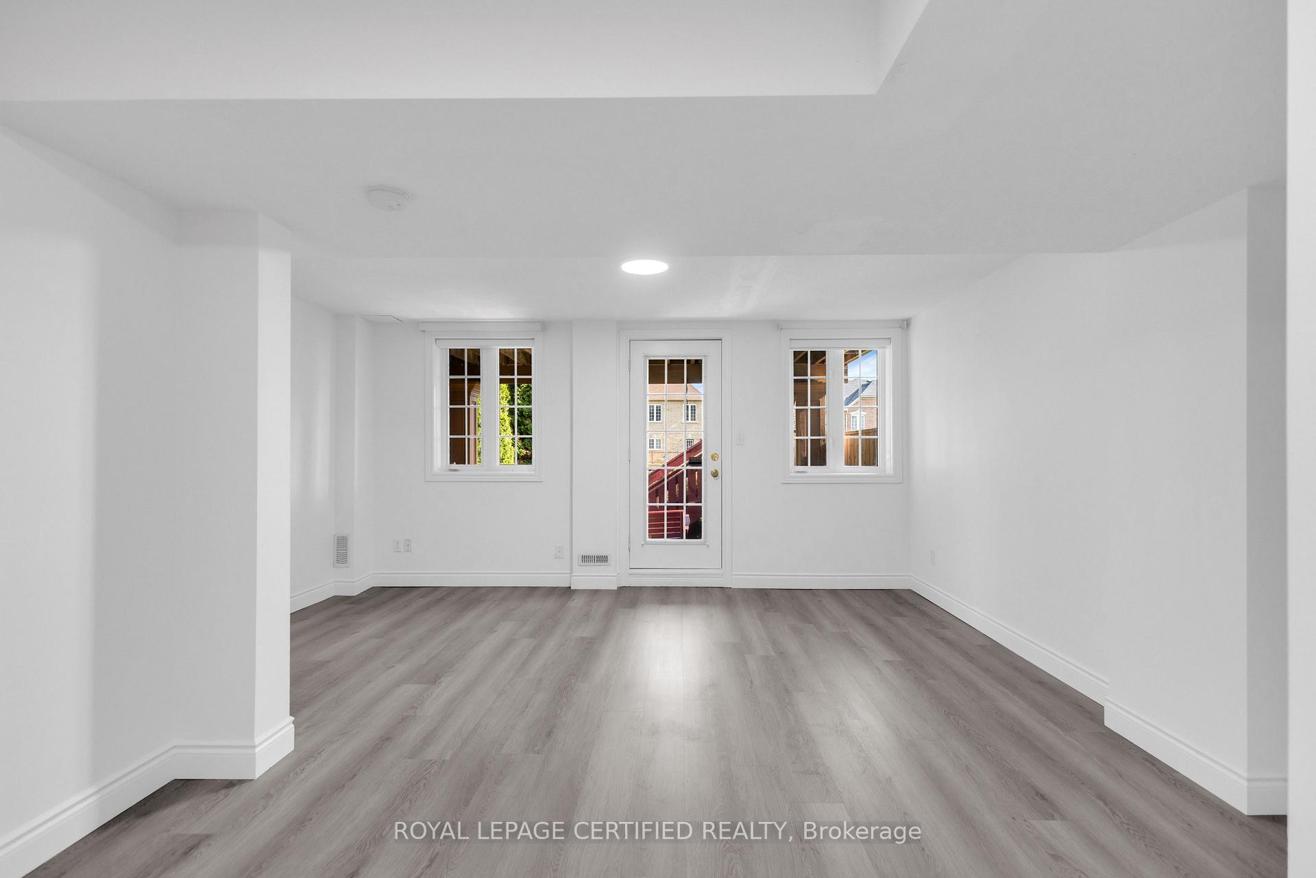 Photo 33 of 56 Pefferlaw Circle, Brampton, Bram West — HOMEH