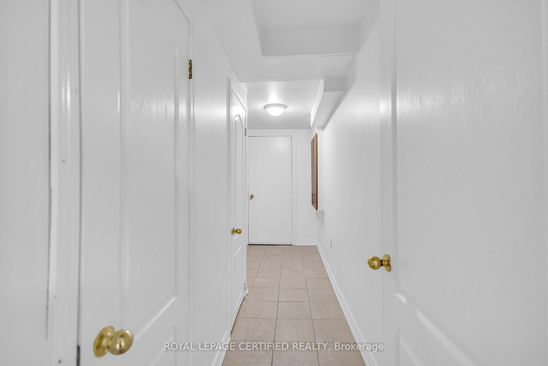 Photo 36 of 56 Pefferlaw Circle, Brampton, Bram West — HOMEH