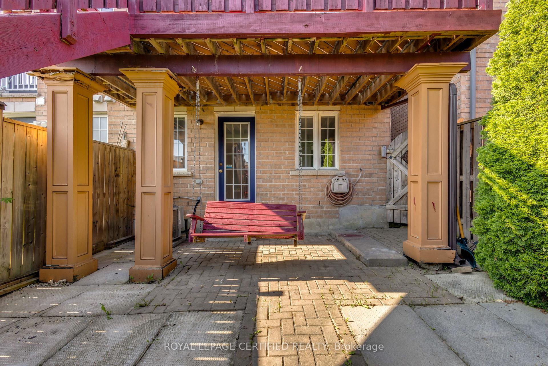 Photo 39 of 56 Pefferlaw Circle, Brampton, Bram West — HOMEH