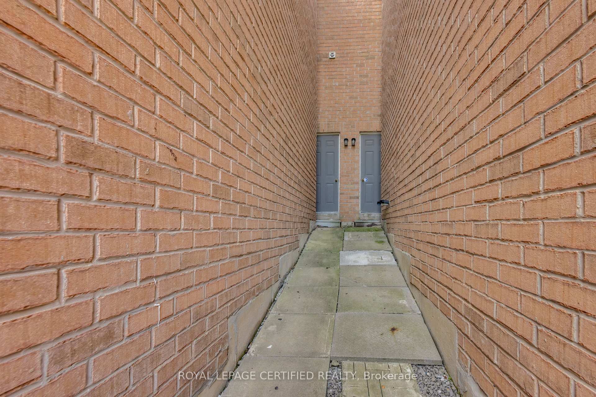 Photo 47 of 56 Pefferlaw Circle, Brampton, Bram West — HOMEH