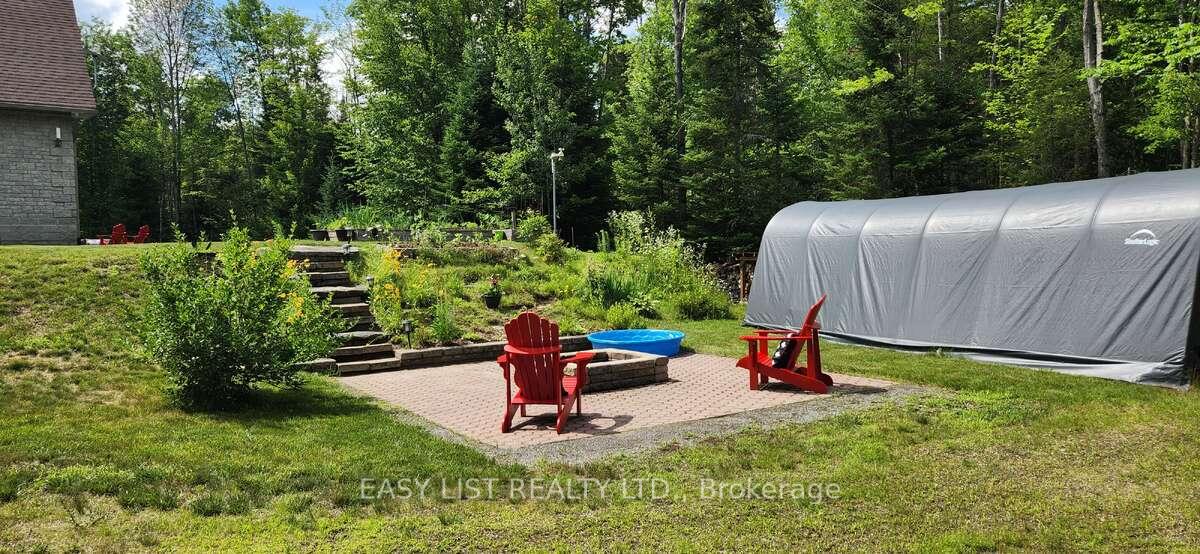 Photo 8 of 110 Monck Square, Laurentian Hills, Chalk River and Laurentian Hills South — HOMEH