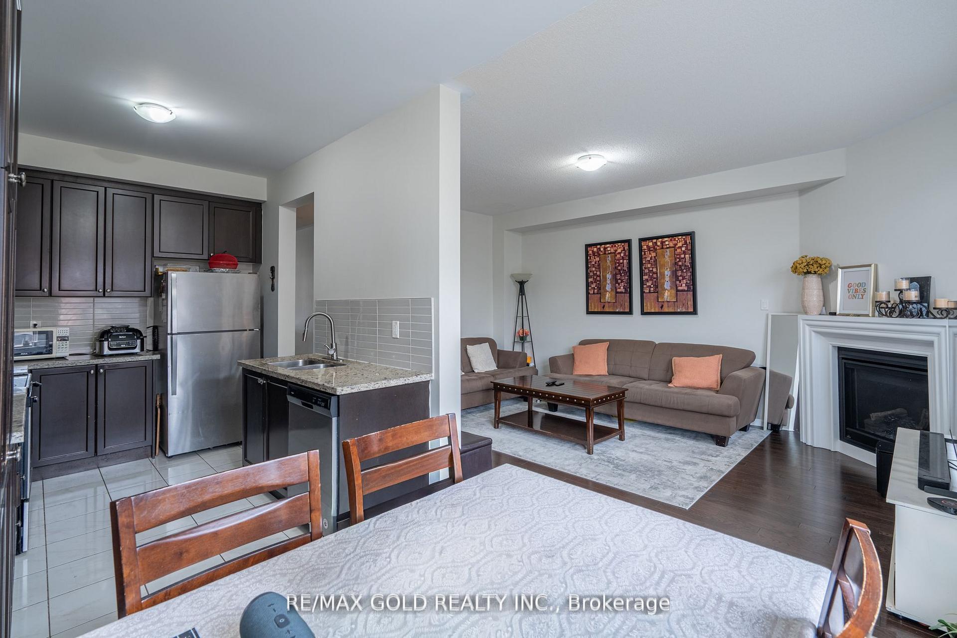 Photo 11 of 65 Villadowns Trail, Brampton, Sandringham-Wellington North — HOMEH