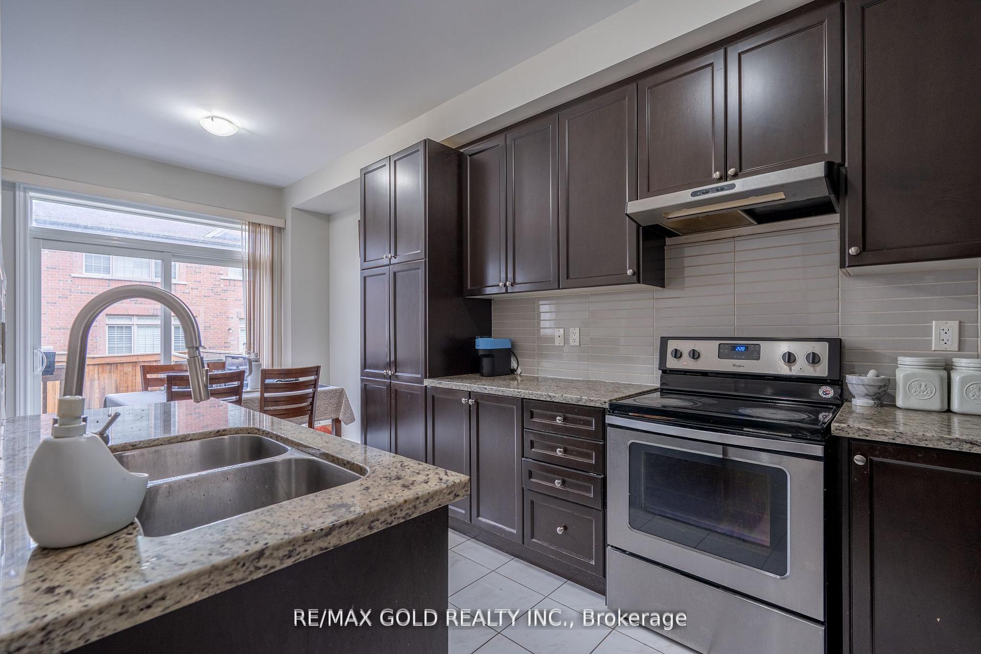 Photo 12 of 65 Villadowns Trail, Brampton, Sandringham-Wellington North — HOMEH
