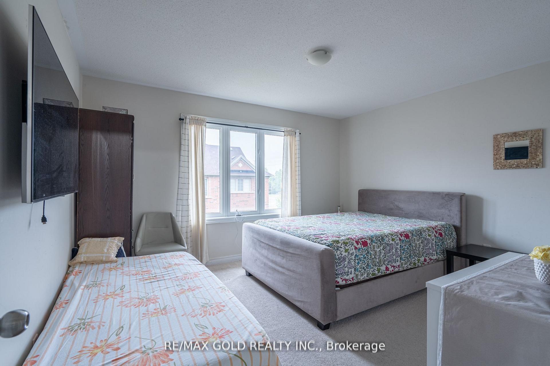 Photo 23 of 65 Villadowns Trail, Brampton, Sandringham-Wellington North — HOMEH