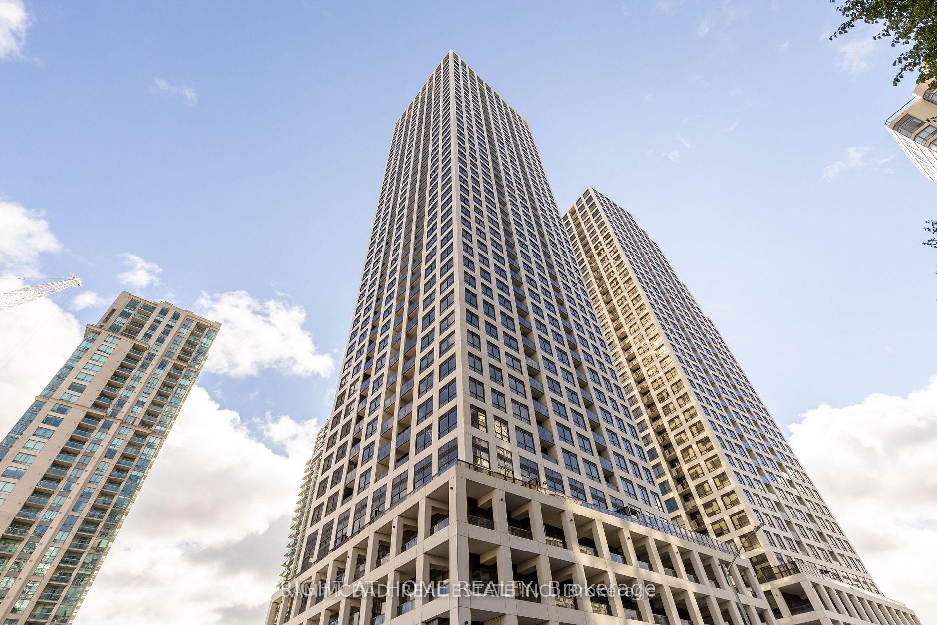 Front of Unit 1103, 30 Elm Drive W