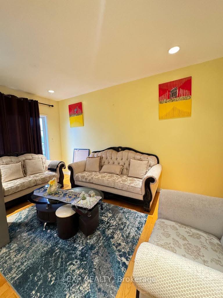 Photo 3 of 2086 Ricardo Street, Ottawa, Avalon East — HOMEH