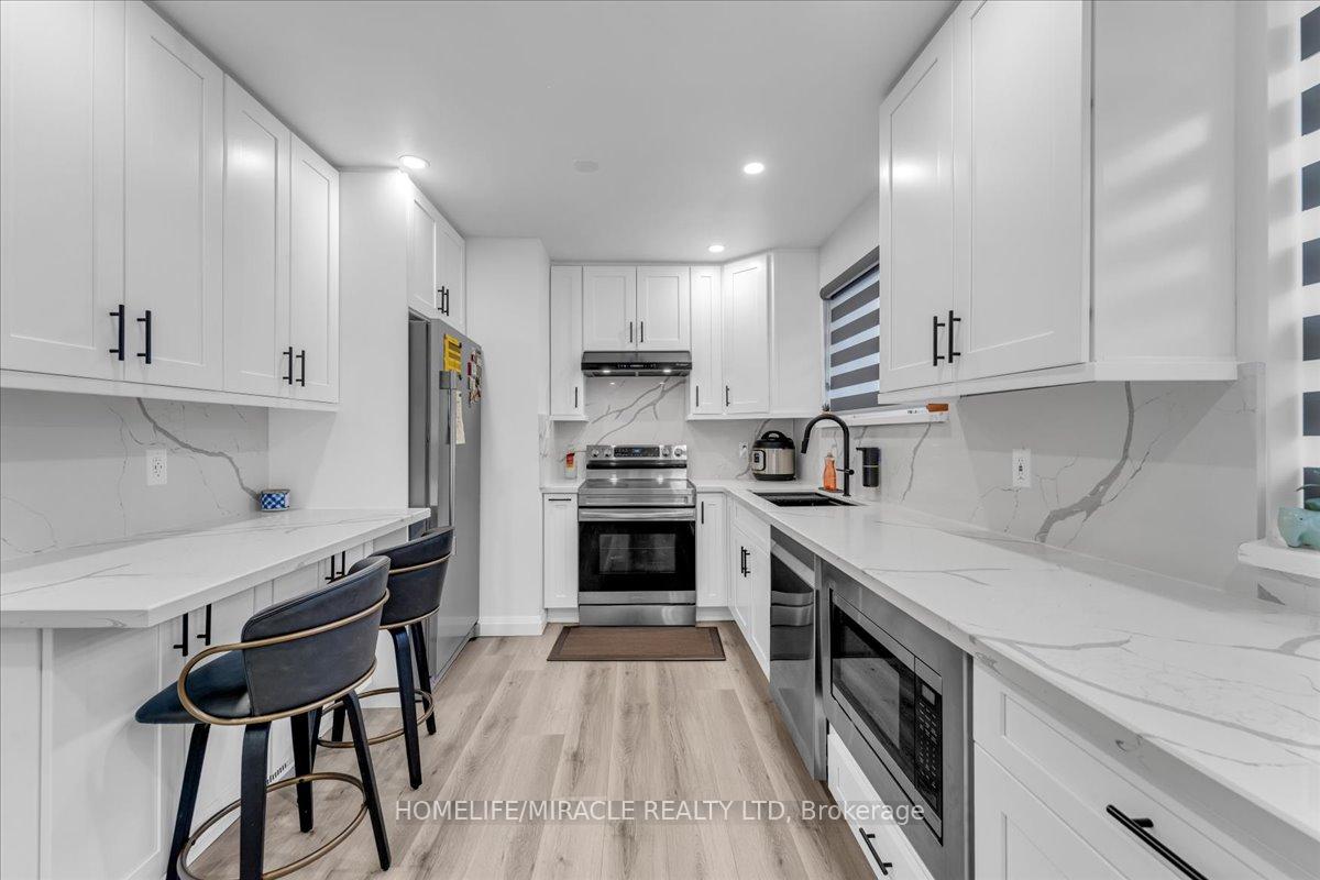 Photo 9 of 1238 Pharmacy Avenue, Scarborough, Wexford-Maryvale — HOMEH