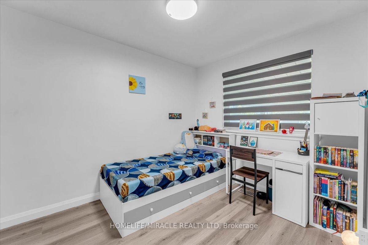 Photo 14 of 1238 Pharmacy Avenue, Scarborough, Wexford-Maryvale — HOMEH