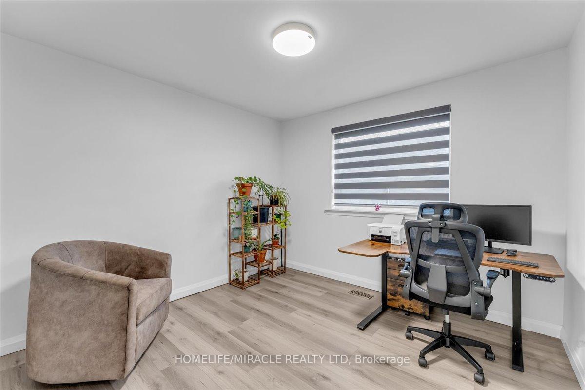 Photo 15 of 1238 Pharmacy Avenue, Scarborough, Wexford-Maryvale — HOMEH