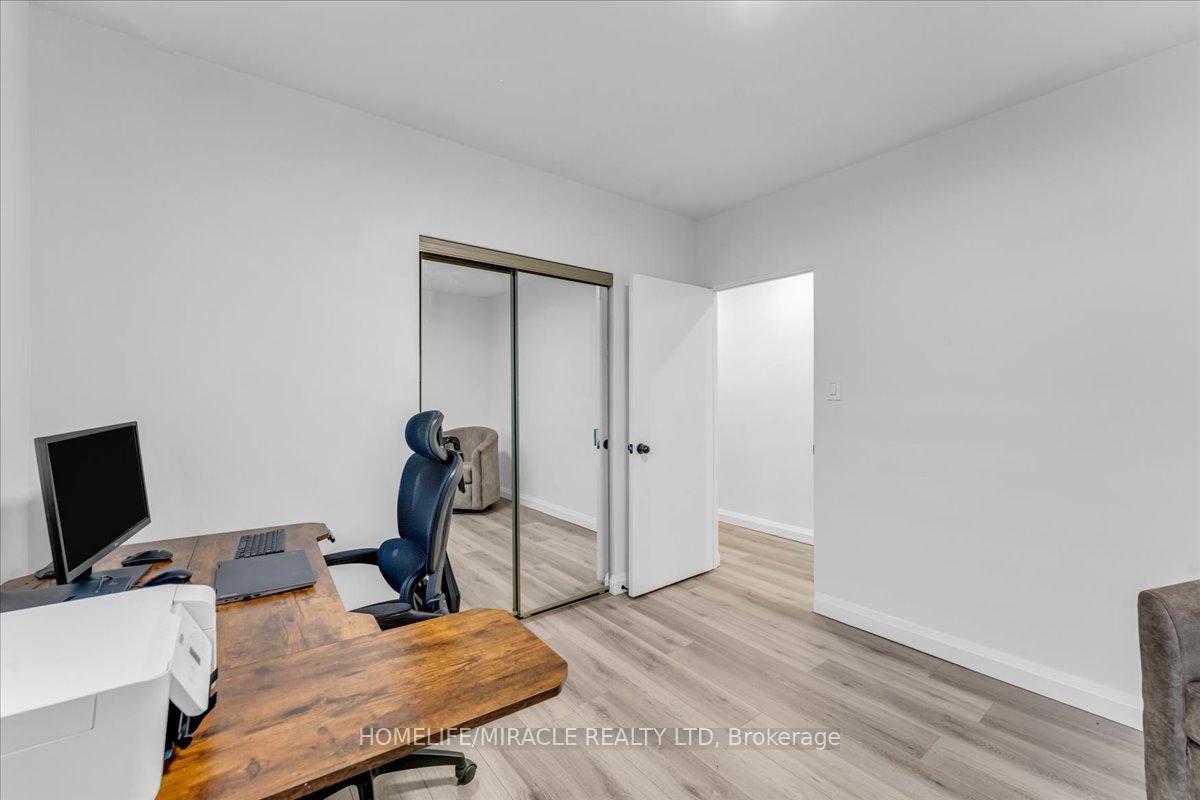 Photo 17 of 1238 Pharmacy Avenue, Scarborough, Wexford-Maryvale — HOMEH