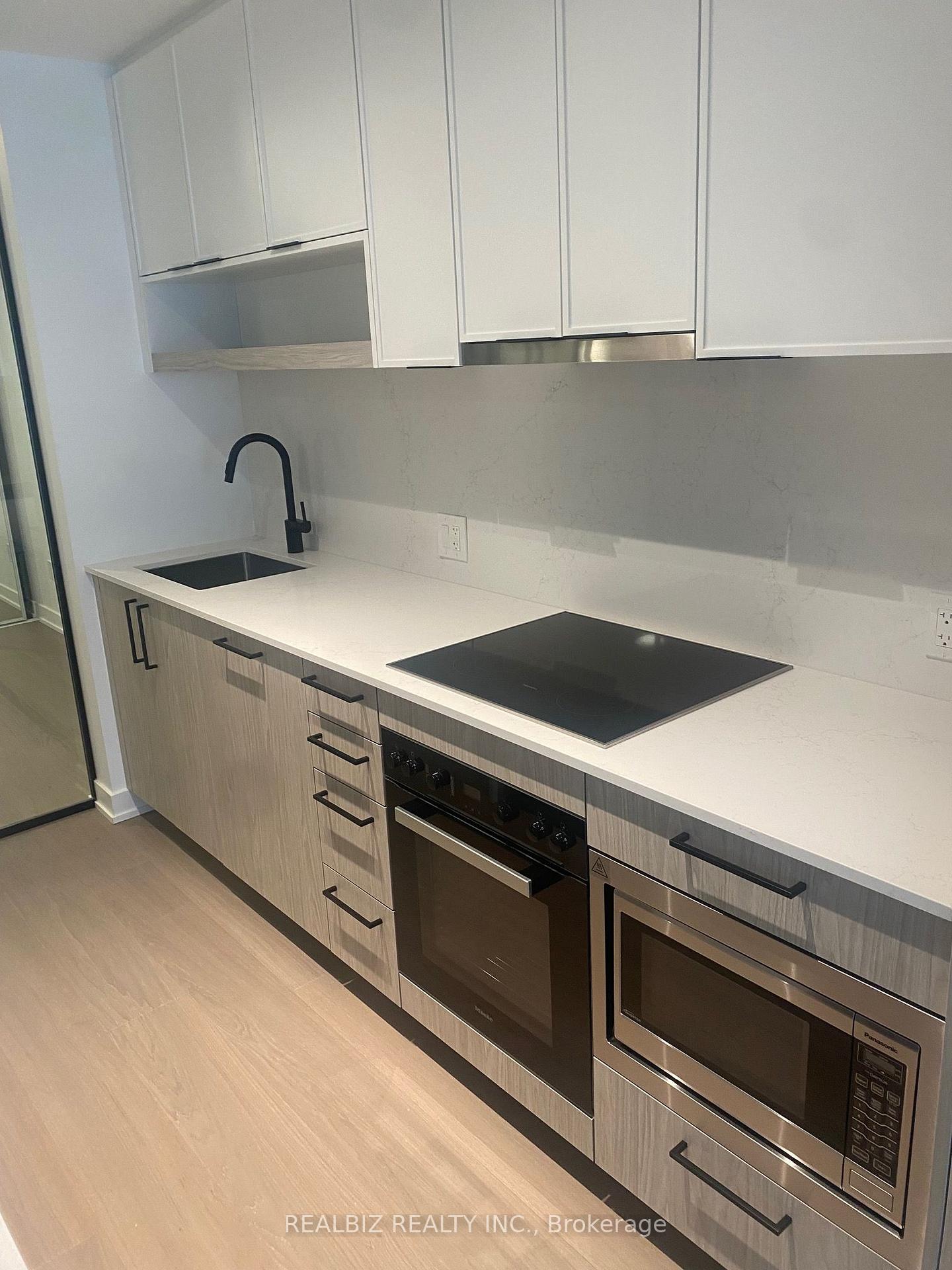 Photo 3 of Unit 628, 91 Montclair Avenue, Toronto, Forest Hill South — HOMEH