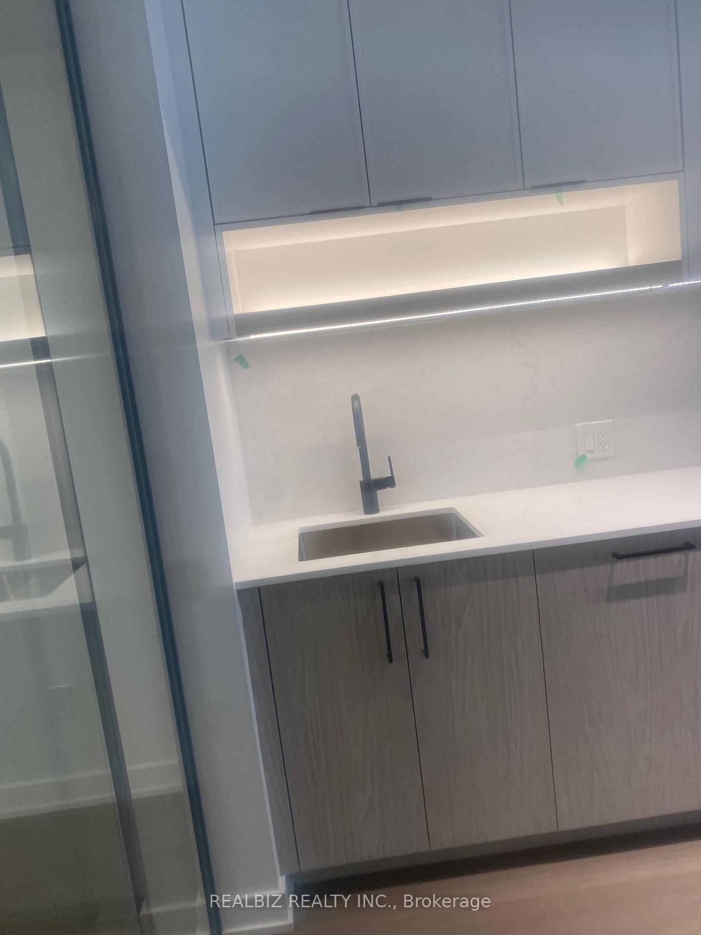 Photo 6 of Unit 628, 91 Montclair Avenue, Toronto, Forest Hill South — HOMEH