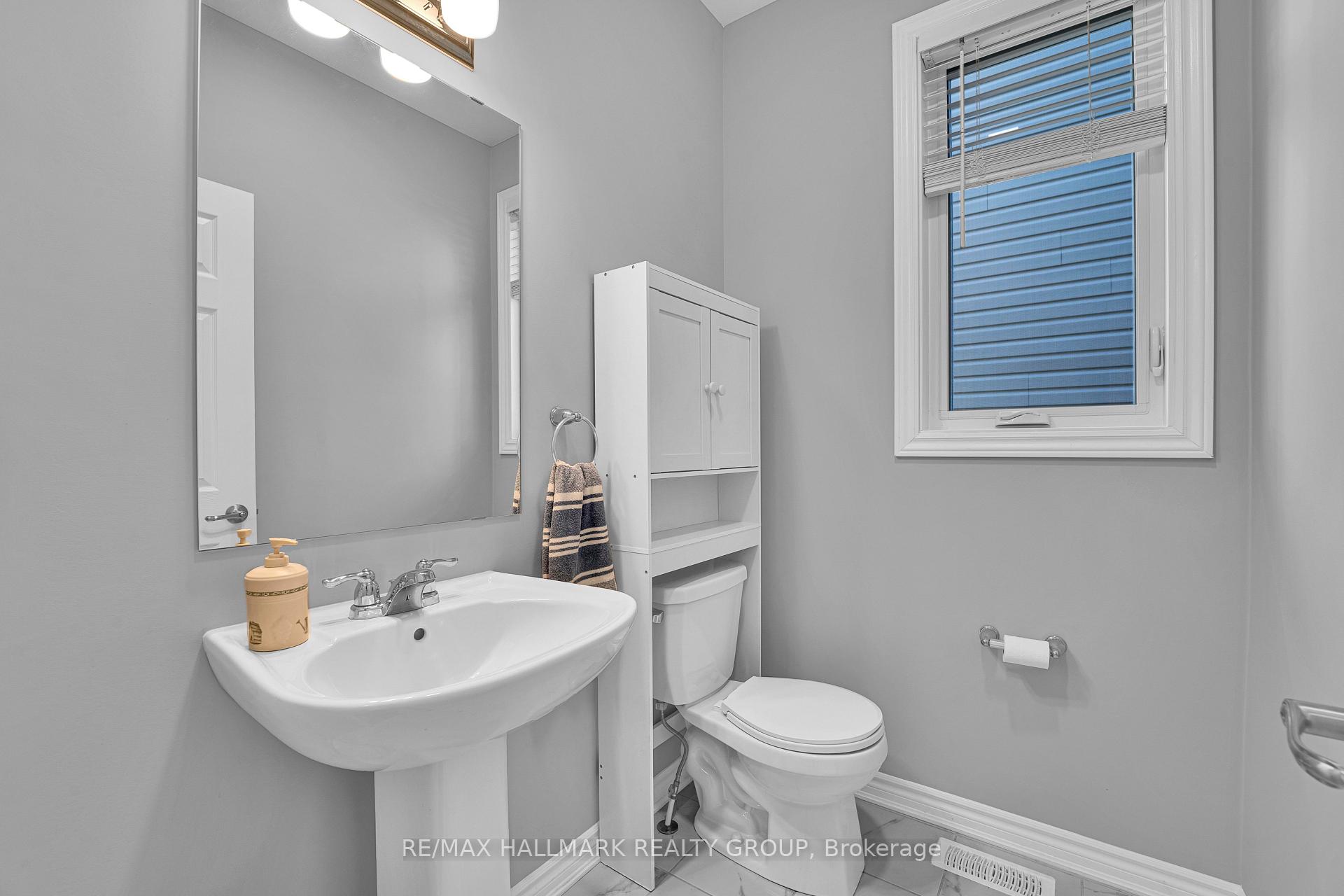 Photo 4 of 305 Sweetclover Way, Ottawa, Avalon West — HOMEH