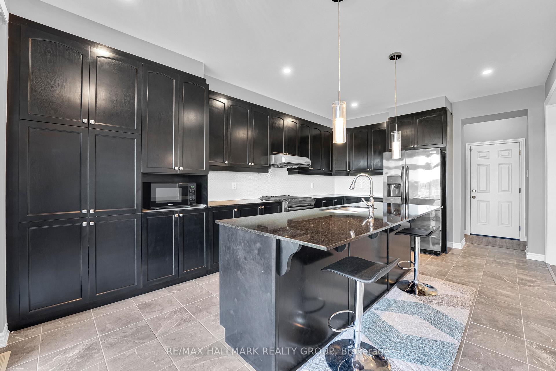 Photo 8 of 305 Sweetclover Way, Ottawa, Avalon West — HOMEH