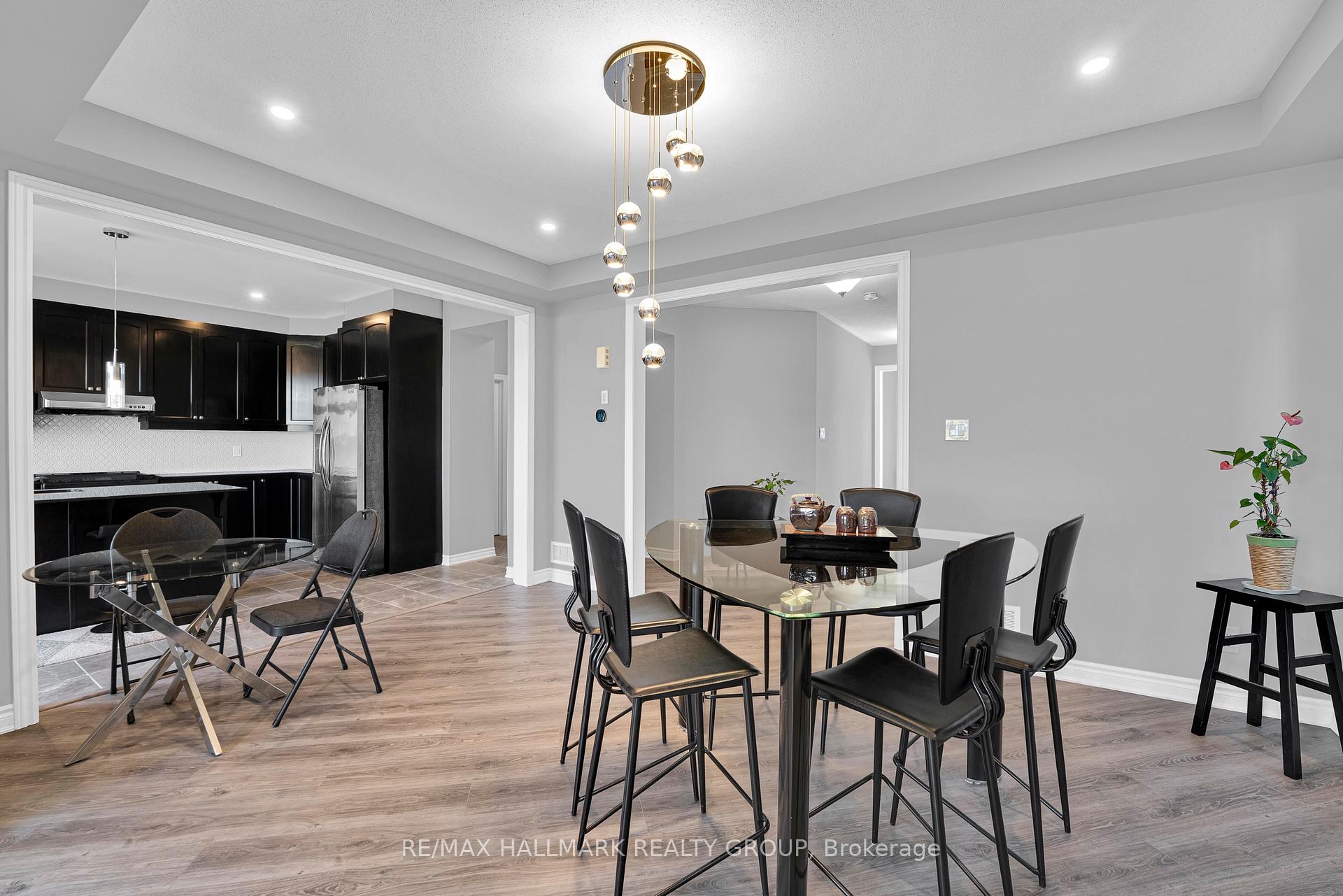 Photo 12 of 305 Sweetclover Way, Ottawa, Avalon West — HOMEH
