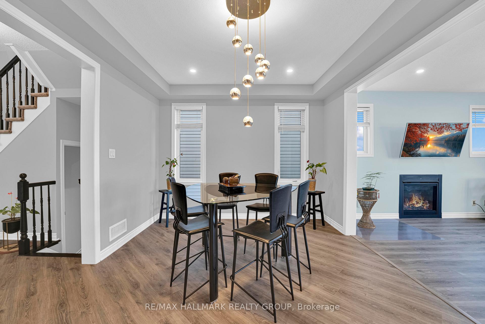 Photo 13 of 305 Sweetclover Way, Ottawa, Avalon West — HOMEH