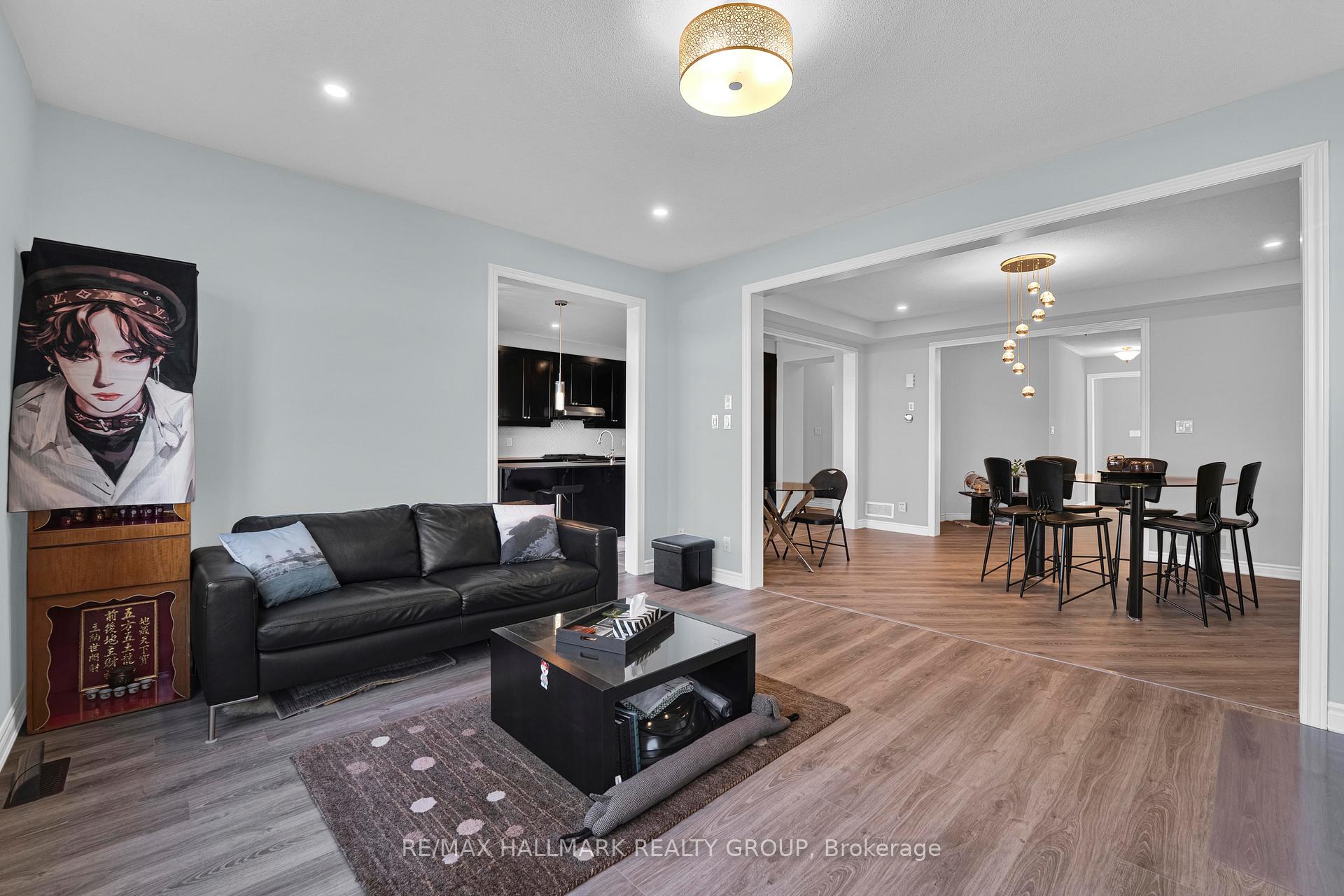 Photo 15 of 305 Sweetclover Way, Ottawa, Avalon West — HOMEH