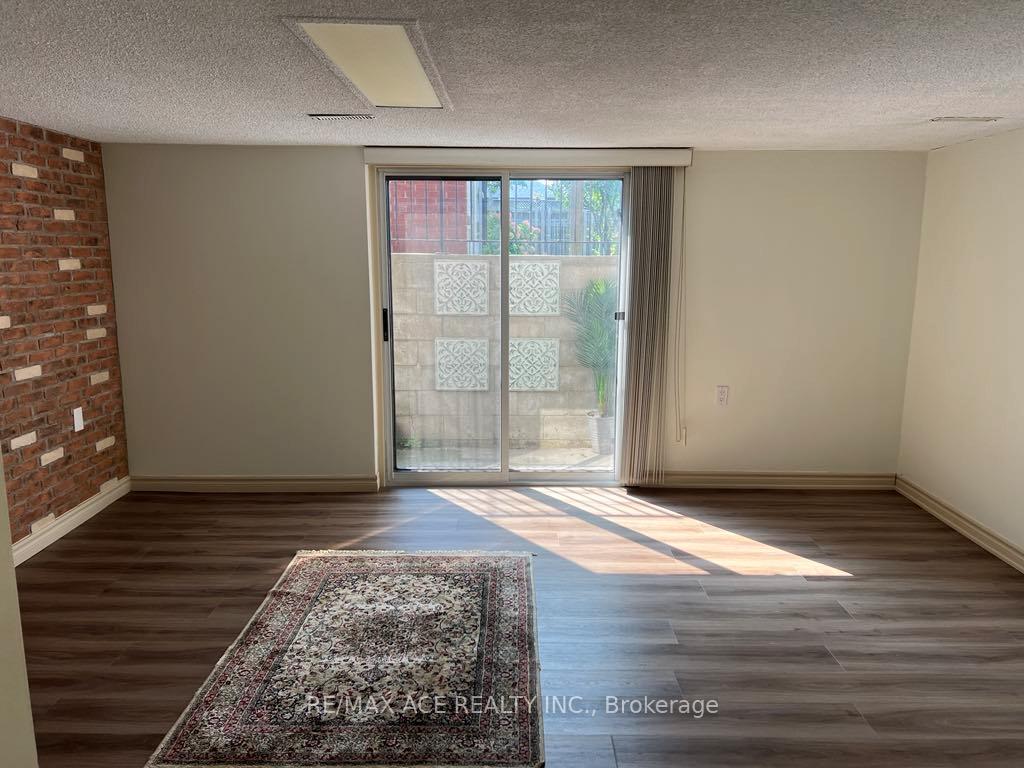 Photo 3 of Unit Bsmt, 16 Marta Avenue, Scarborough, Clairlea-Birchmount — HOMEH