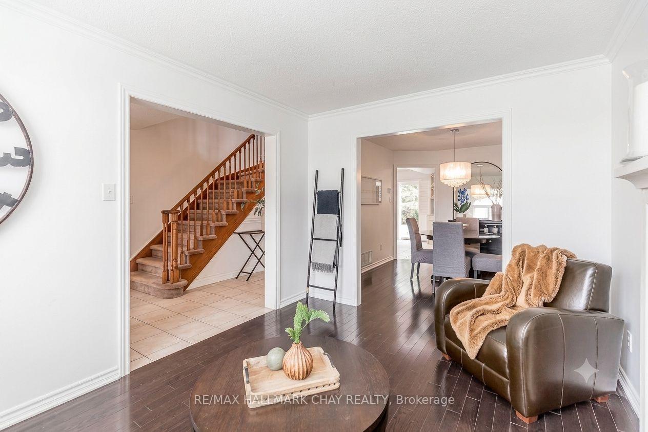 Photo 6 of 69 Kenwell Crescent, Barrie, Holly — HOMEH