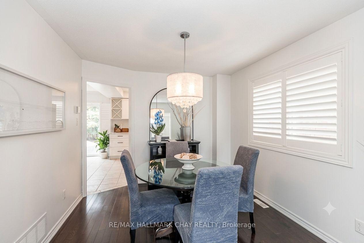 Photo 7 of 69 Kenwell Crescent, Barrie, Holly — HOMEH