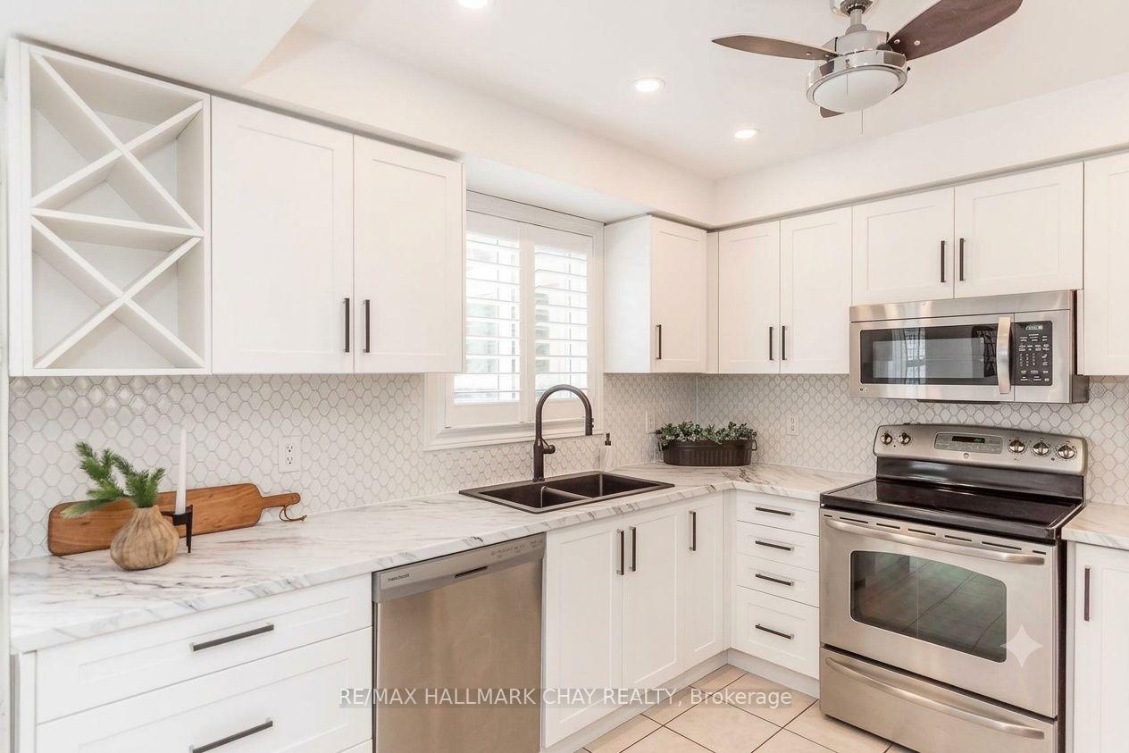 Photo 13 of 69 Kenwell Crescent, Barrie, Holly — HOMEH