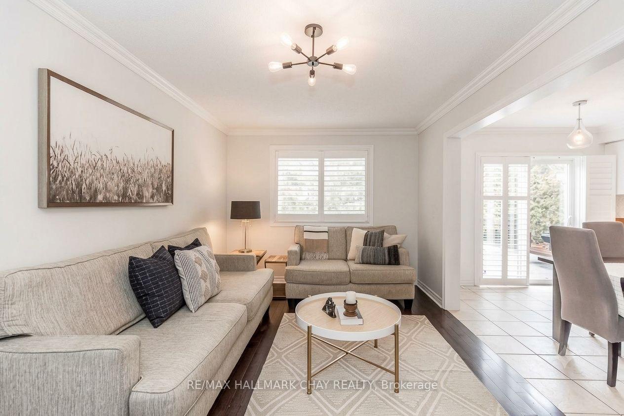 Photo 16 of 69 Kenwell Crescent, Barrie, Holly — HOMEH