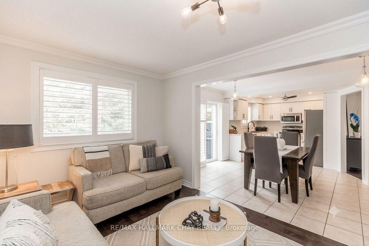 Photo 17 of 69 Kenwell Crescent, Barrie, Holly — HOMEH