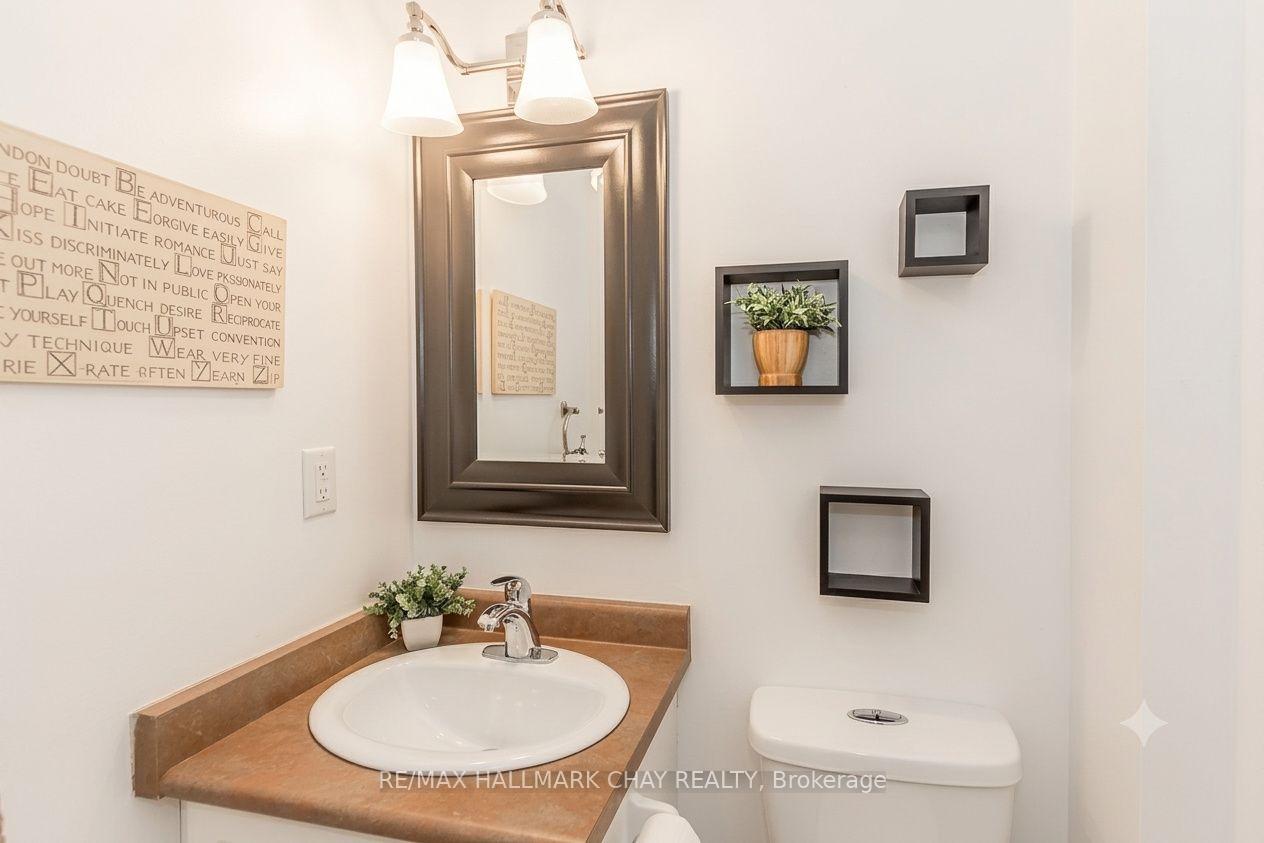 Photo 20 of 69 Kenwell Crescent, Barrie, Holly — HOMEH
