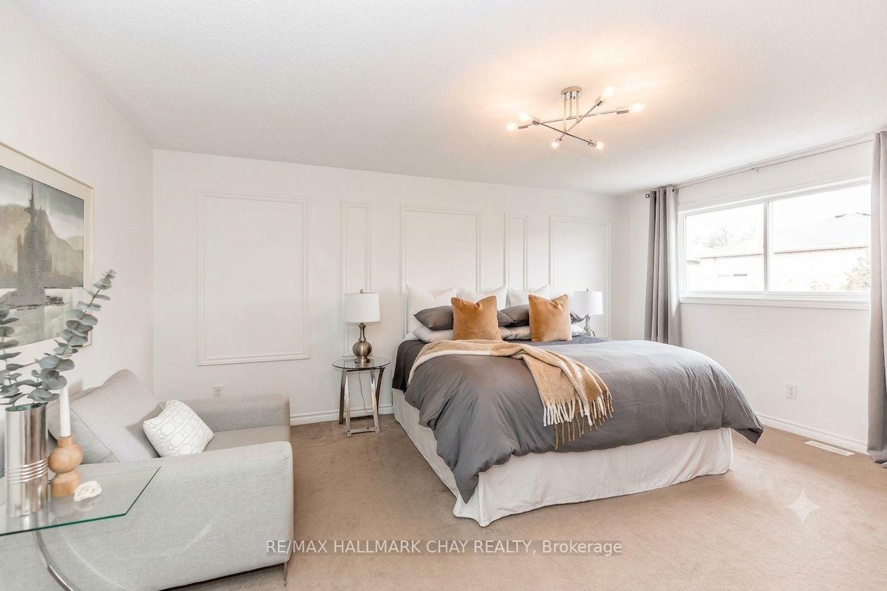 Photo 21 of 69 Kenwell Crescent, Barrie, Holly — HOMEH