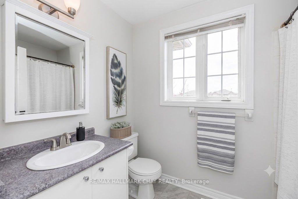 Photo 26 of 69 Kenwell Crescent, Barrie, Holly — HOMEH