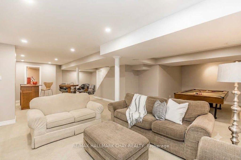 Photo 29 of 69 Kenwell Crescent, Barrie, Holly — HOMEH