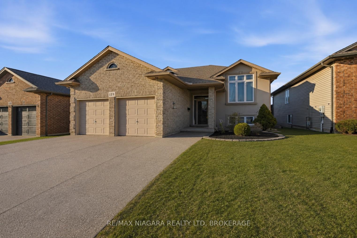 Photo 3 of 129 Wellbrook Avenue, Welland, Prince Charles — HOMEH