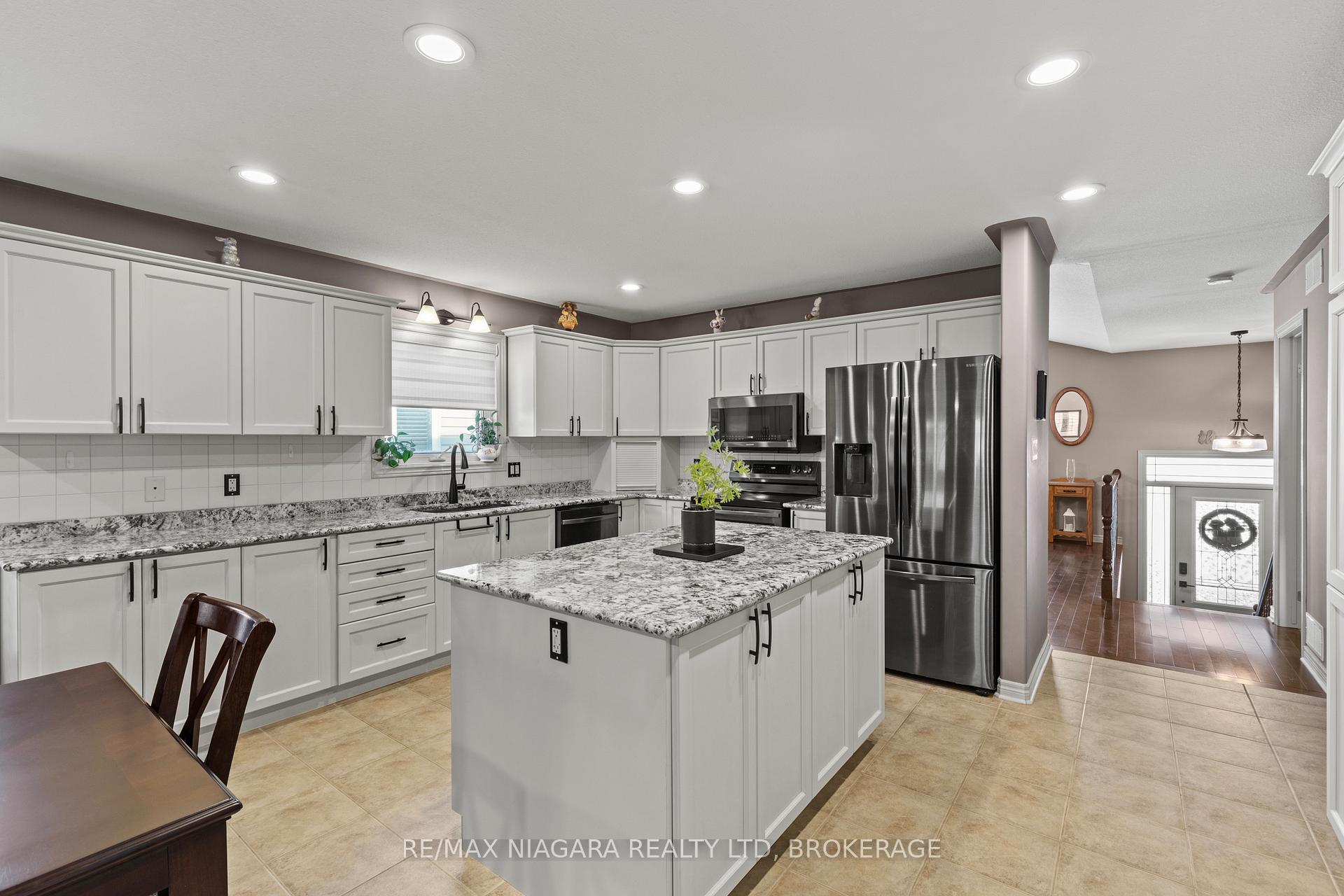 Photo 9 of 129 Wellbrook Avenue, Welland, Prince Charles — HOMEH
