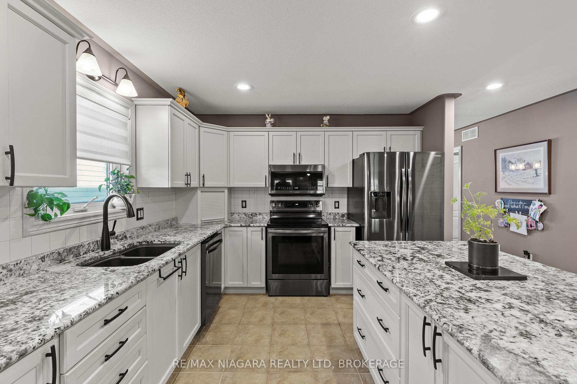 Photo 10 of 129 Wellbrook Avenue, Welland, Prince Charles — HOMEH