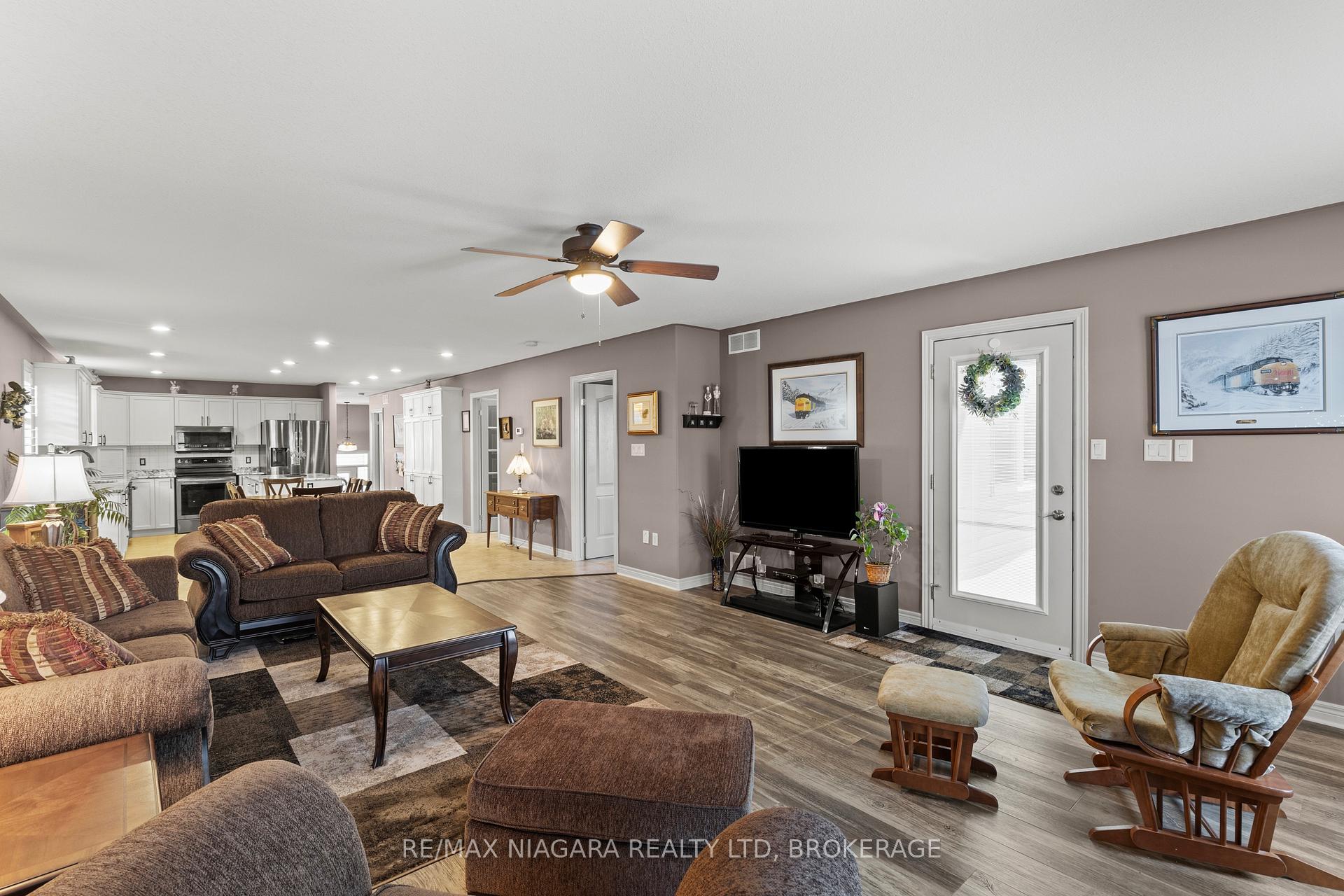 Photo 17 of 129 Wellbrook Avenue, Welland, Prince Charles — HOMEH