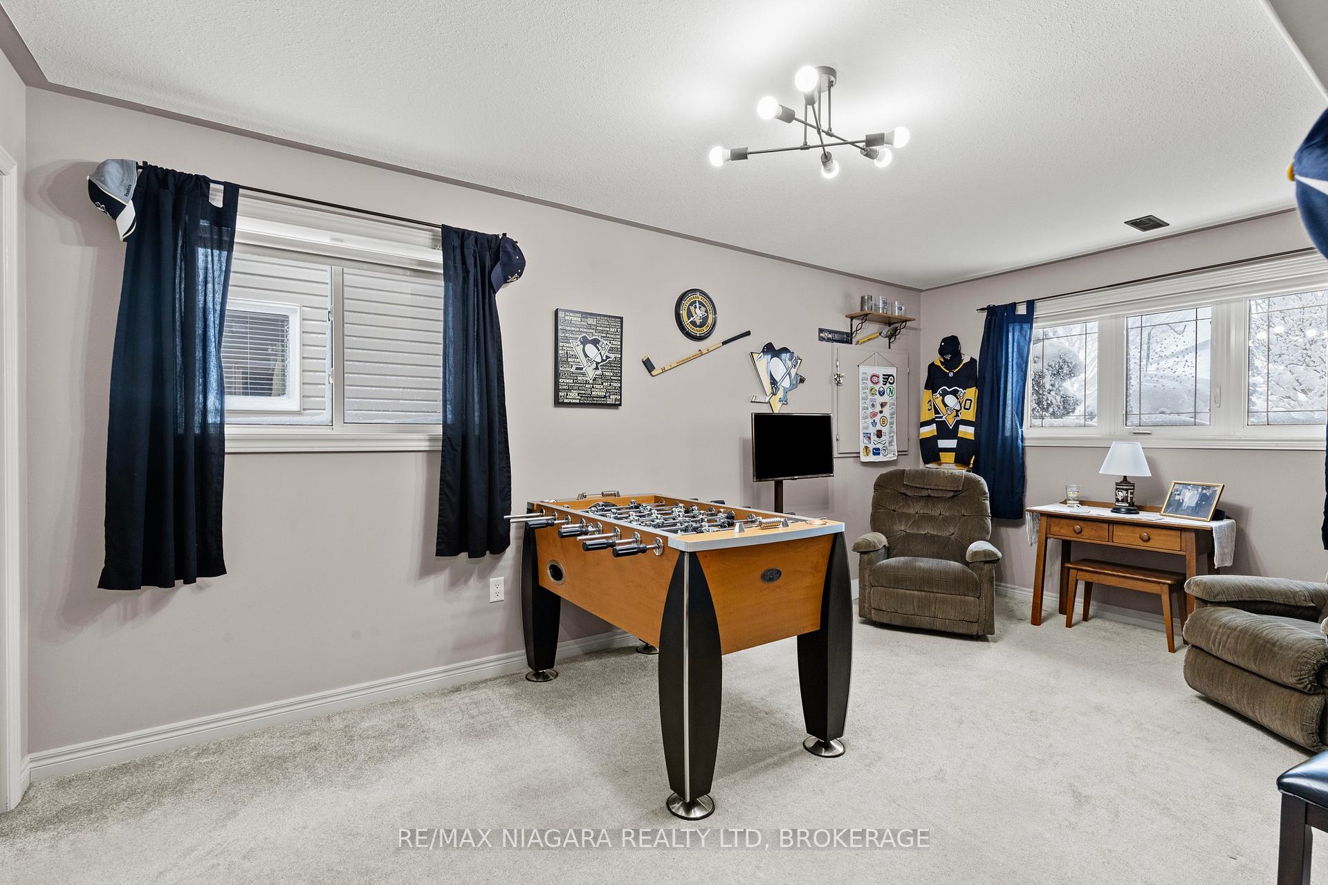 Photo 32 of 129 Wellbrook Avenue, Welland, Prince Charles — HOMEH