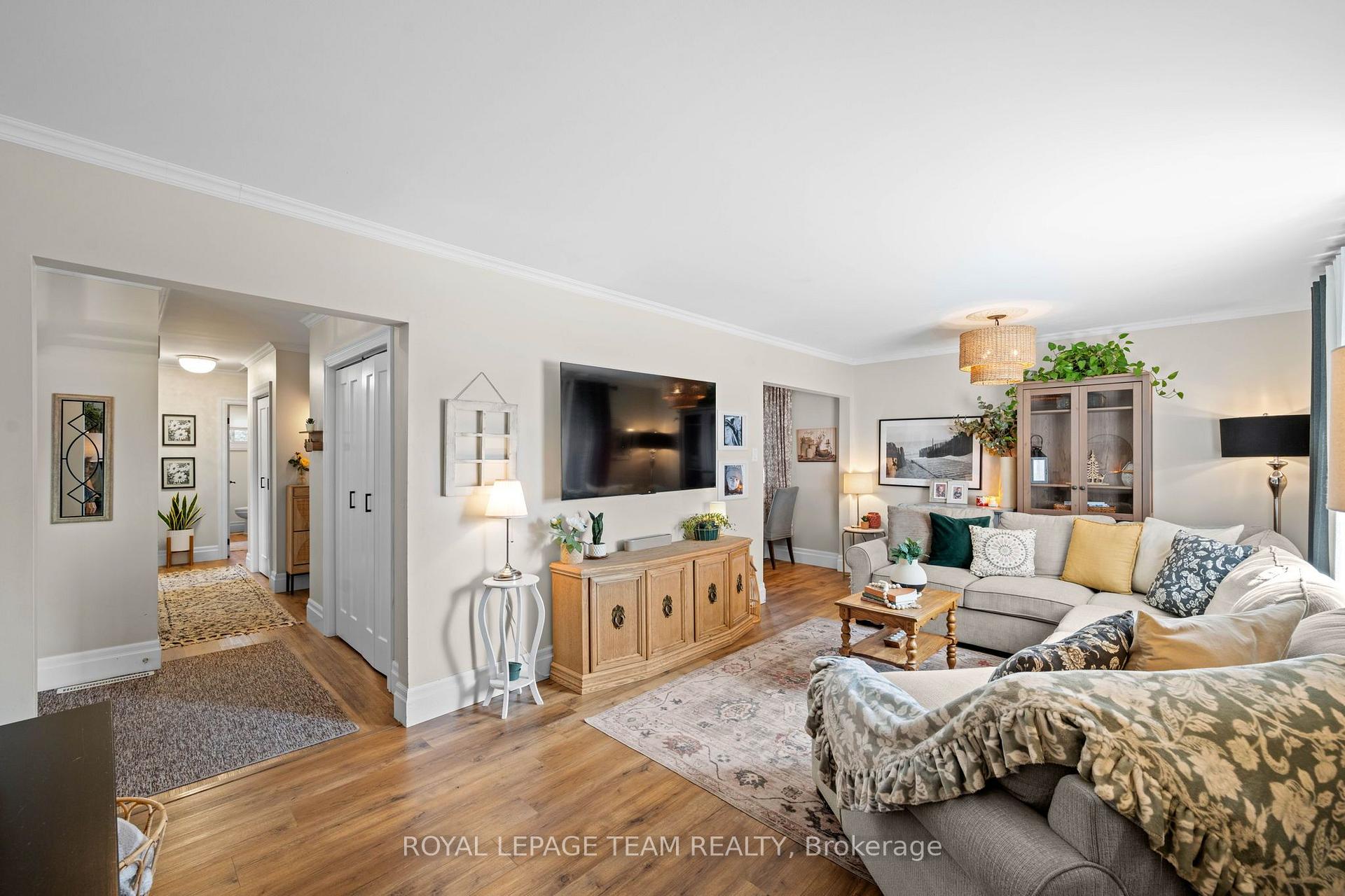 Photo 5 of 286 James Street, Renfrew, Renfrew — HOMEH