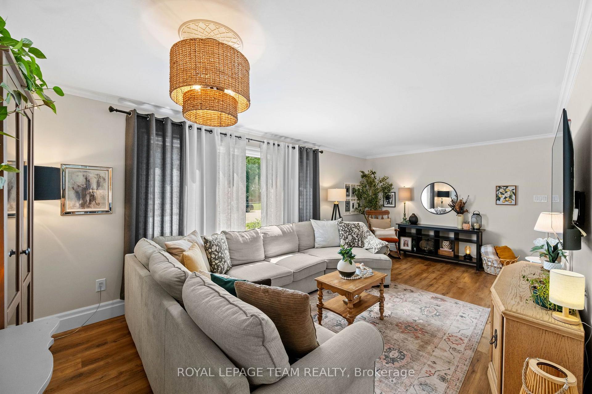 Photo 8 of 286 James Street, Renfrew, Renfrew — HOMEH