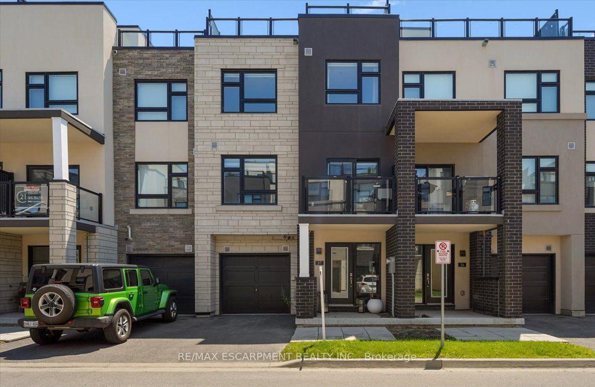 Photo 2 of Unit 37, 1121 Cooke Boulevard, Burlington, LaSalle — HOMEH