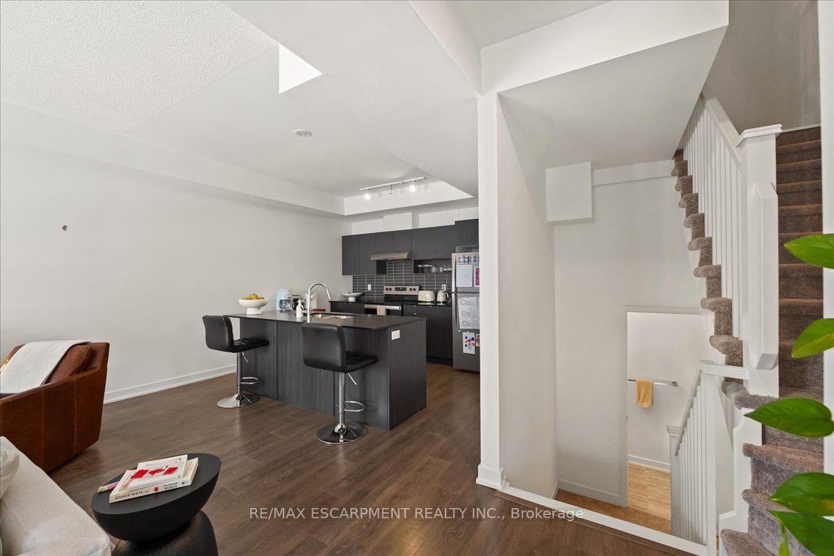 Photo 9 of Unit 37, 1121 Cooke Boulevard, Burlington, LaSalle — HOMEH