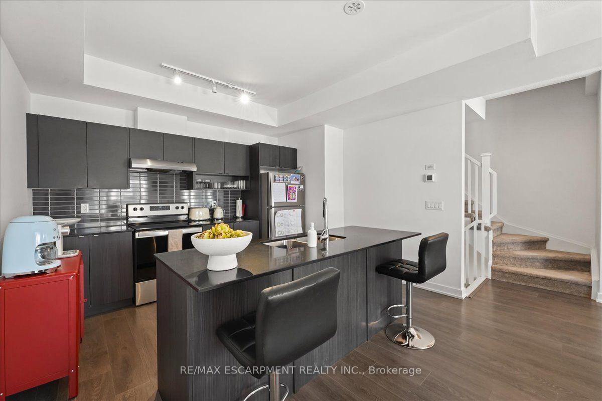 Photo 12 of Unit 37, 1121 Cooke Boulevard, Burlington, LaSalle — HOMEH
