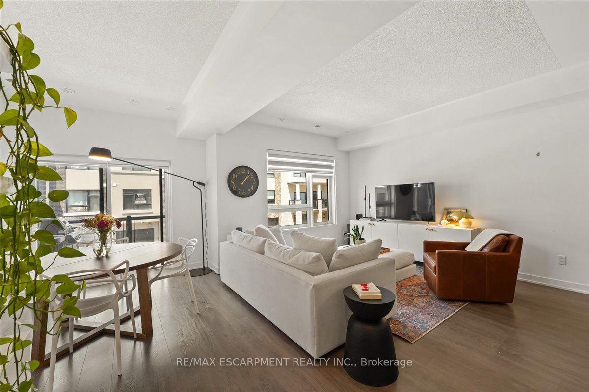 Photo 15 of Unit 37, 1121 Cooke Boulevard, Burlington, LaSalle — HOMEH