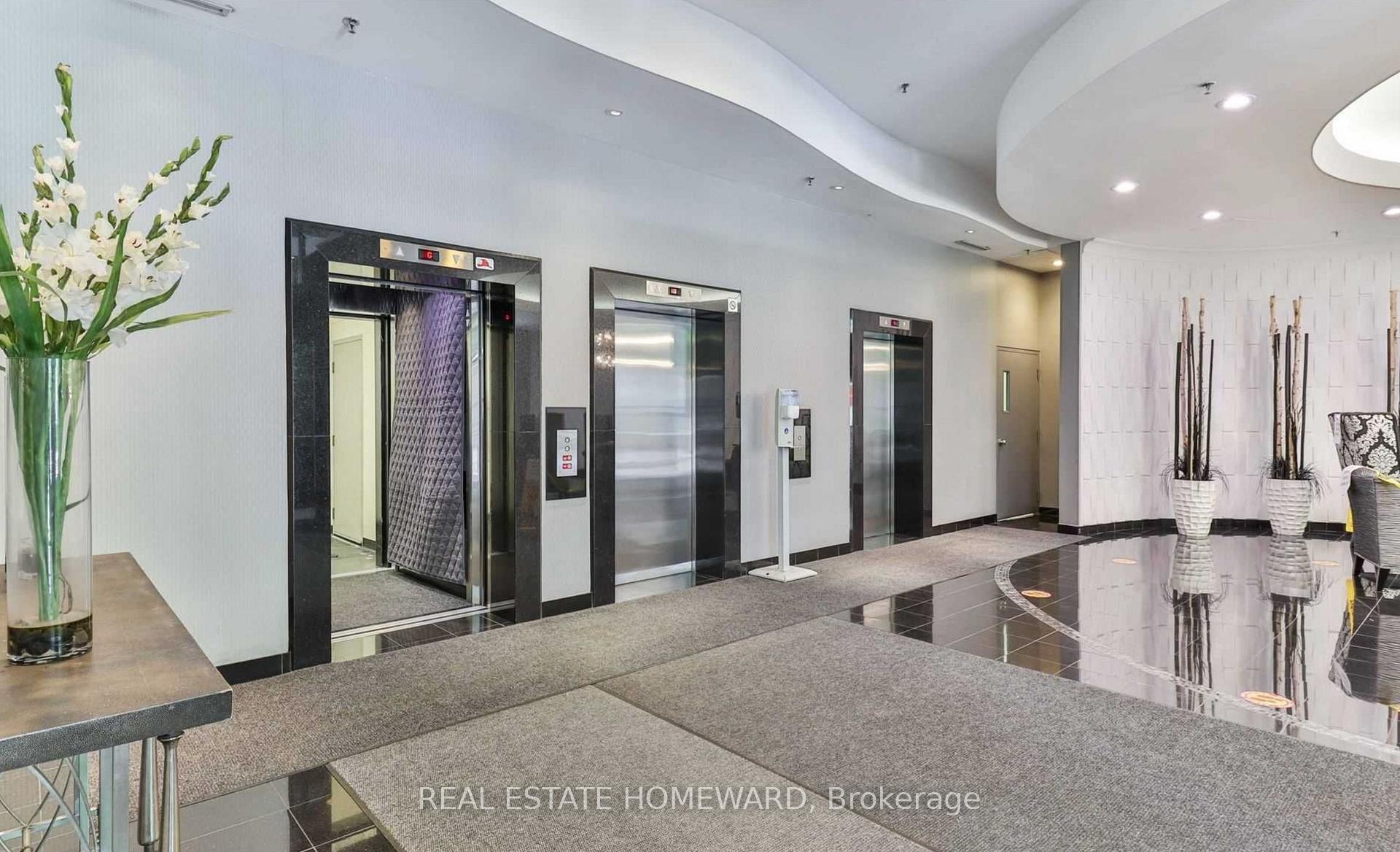 Photo 3 of Unit 406, 7 Carlton Street, Toronto, Church-Yonge Corridor — HOMEH