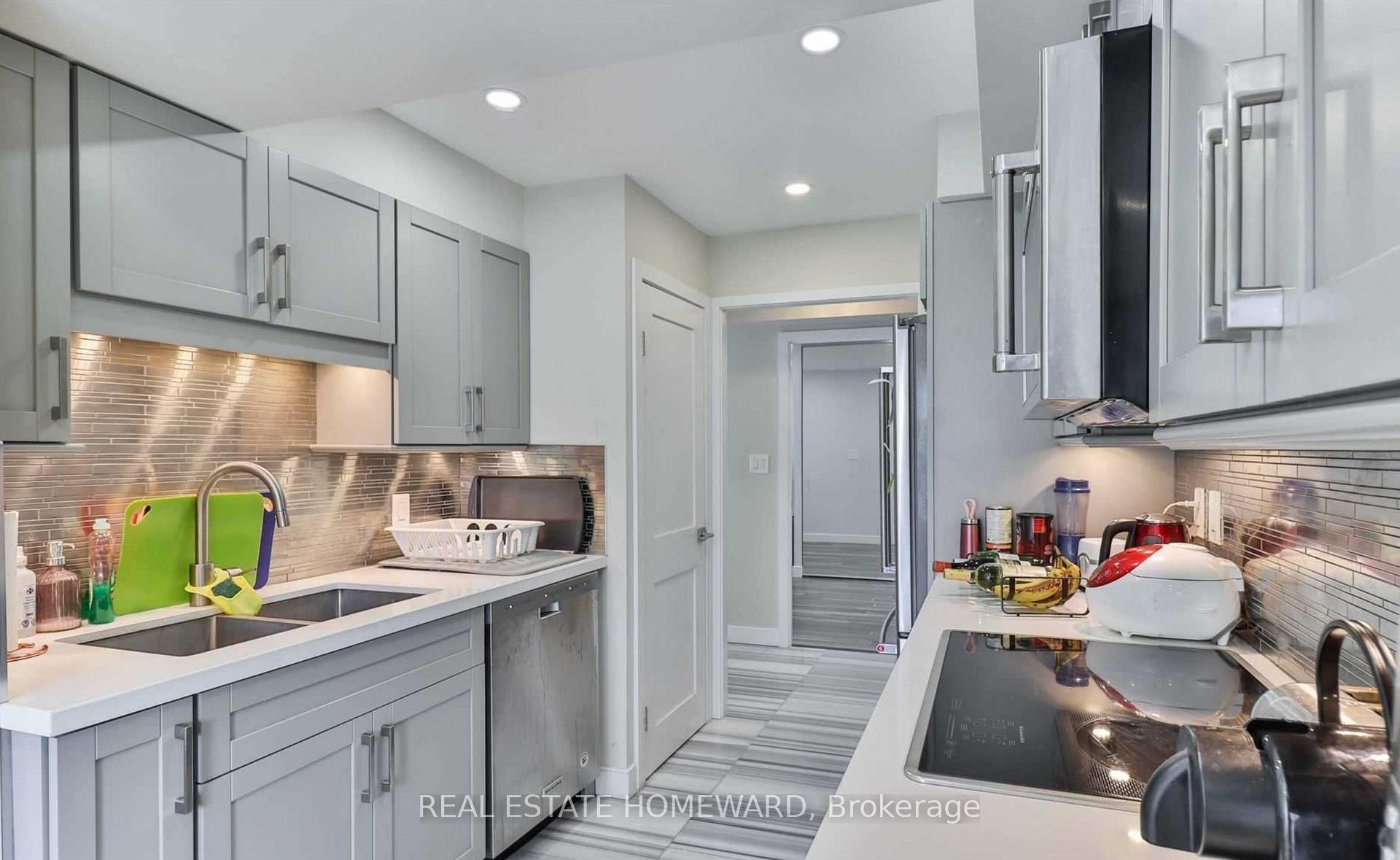 Photo 12 of Unit 406, 7 Carlton Street, Toronto, Church-Yonge Corridor — HOMEH