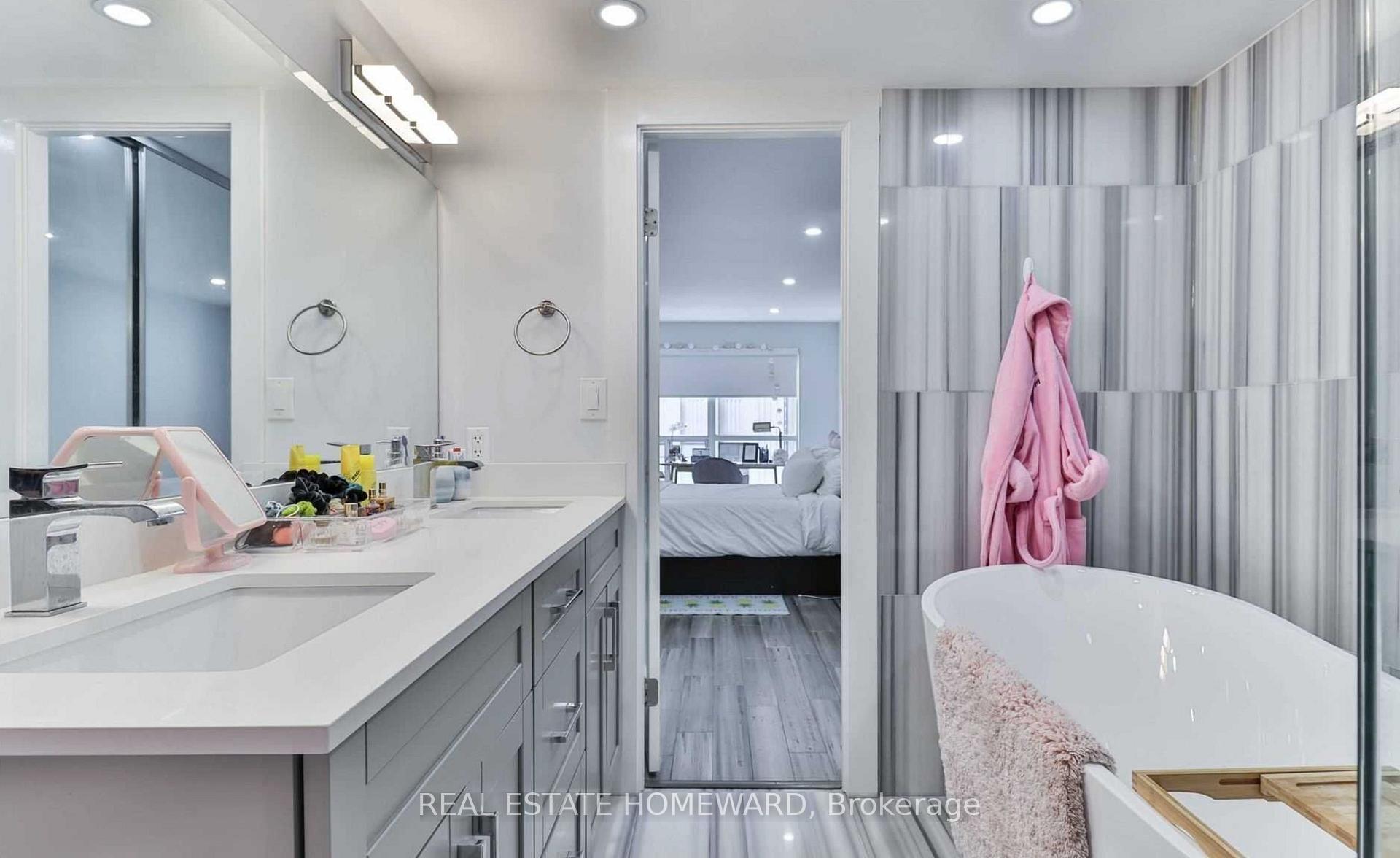 Photo 26 of Unit 406, 7 Carlton Street, Toronto, Church-Yonge Corridor — HOMEH