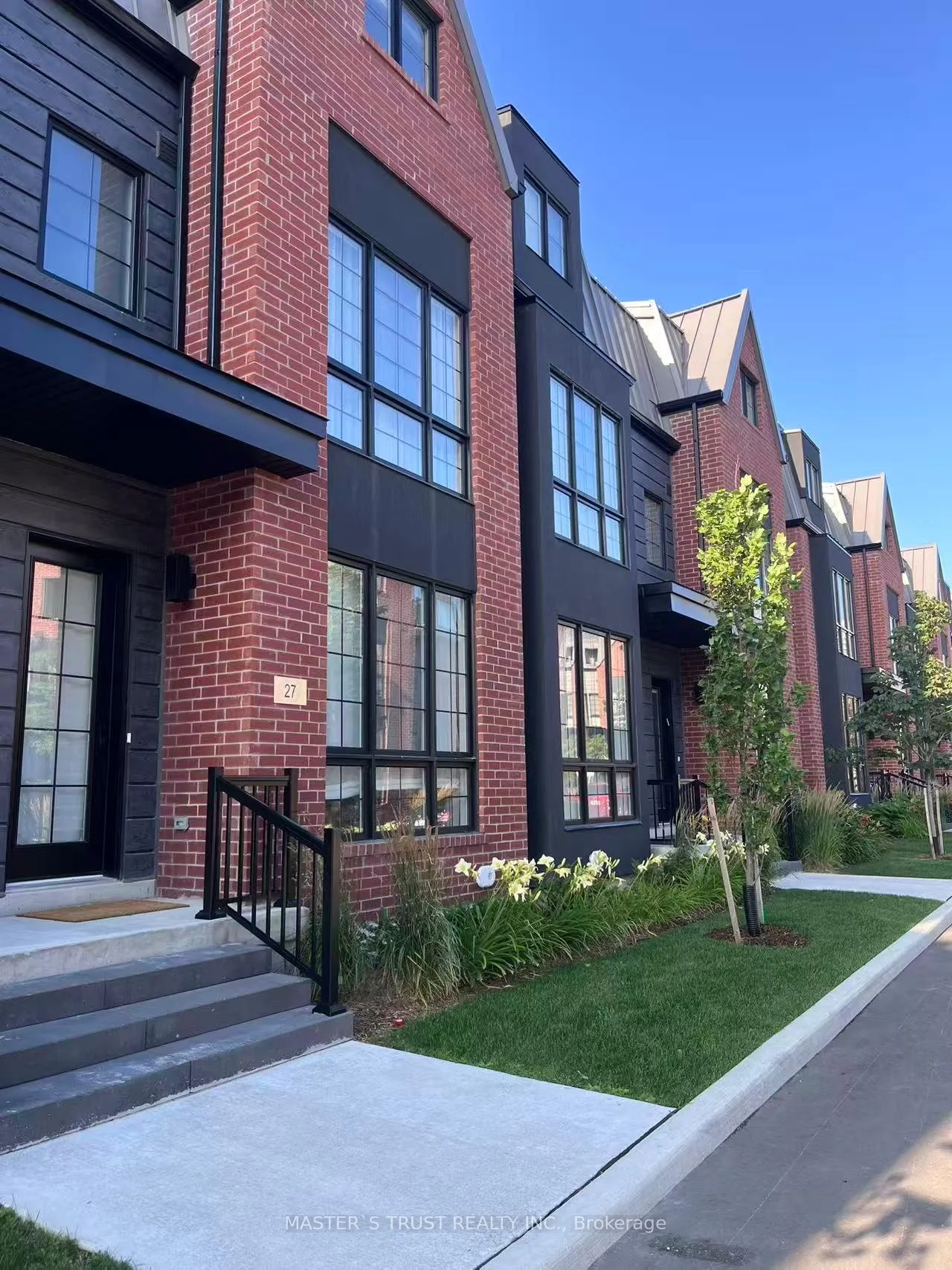 Photo 1 of 27 Alton Crescent, Vaughan, Uplands — HOMEH