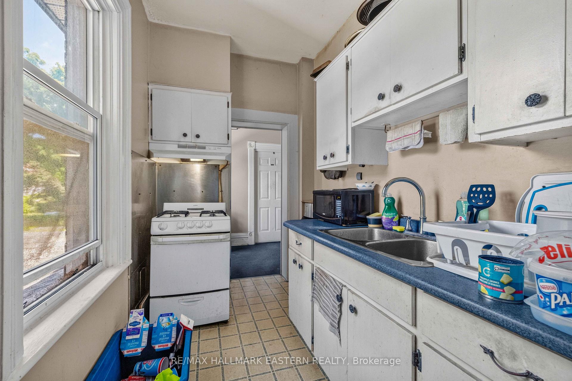 Photo 9 of 220 Dublin Street, Peterborough, Town Ward 3 — HOMEH